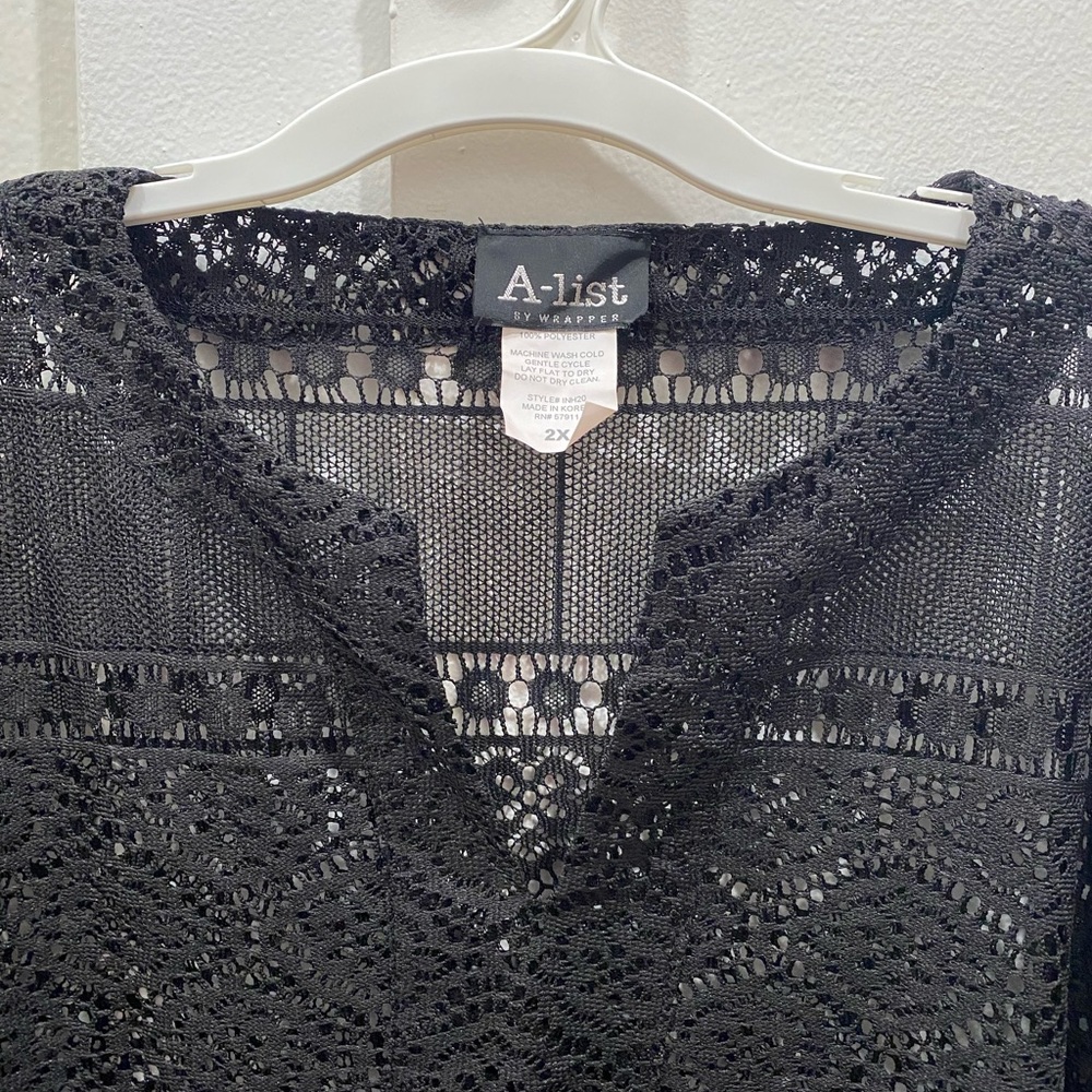 Women’s Woven Top - Picture 3 of 8
